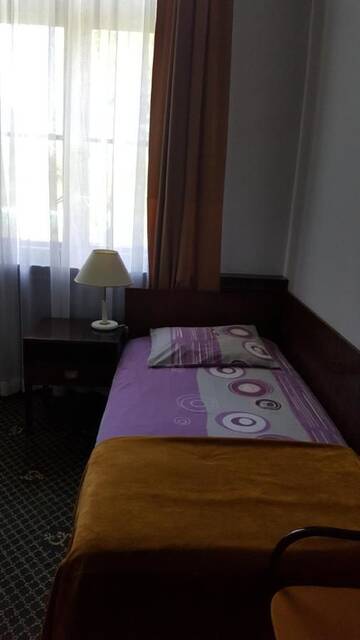 Фото номера Небольшой одноместный номер Отель Hotel Restauracja Pustelnik г. Wisła Mała 2