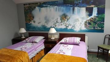 Фото номера Двухместный номер с 1 кроватью Отель Hotel Restauracja Pustelnik г. Wisła Mała 17